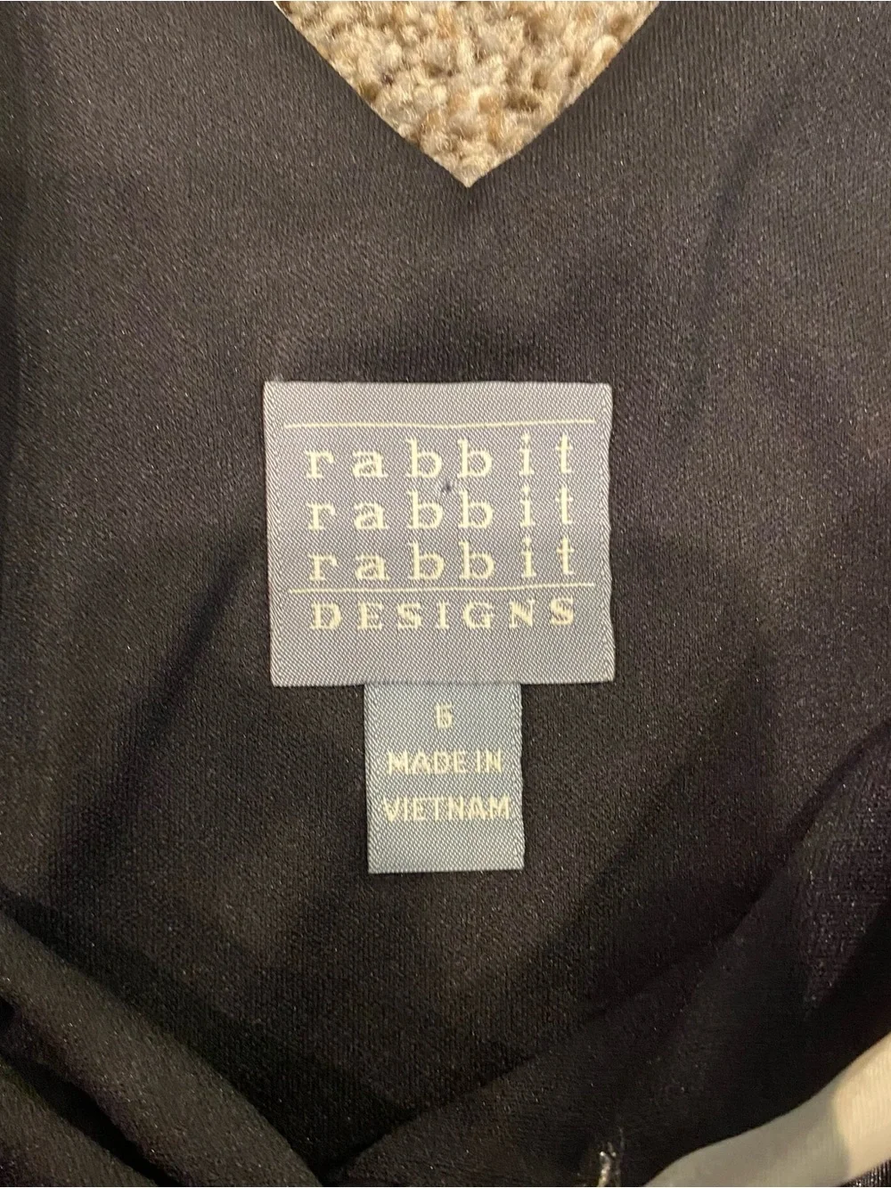 Rabbit Rabbit Rabbit sleeveless neck